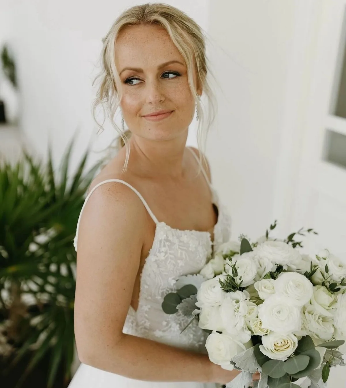 Bridal hair and airbrush makeup by VO evolution — photograph 9
