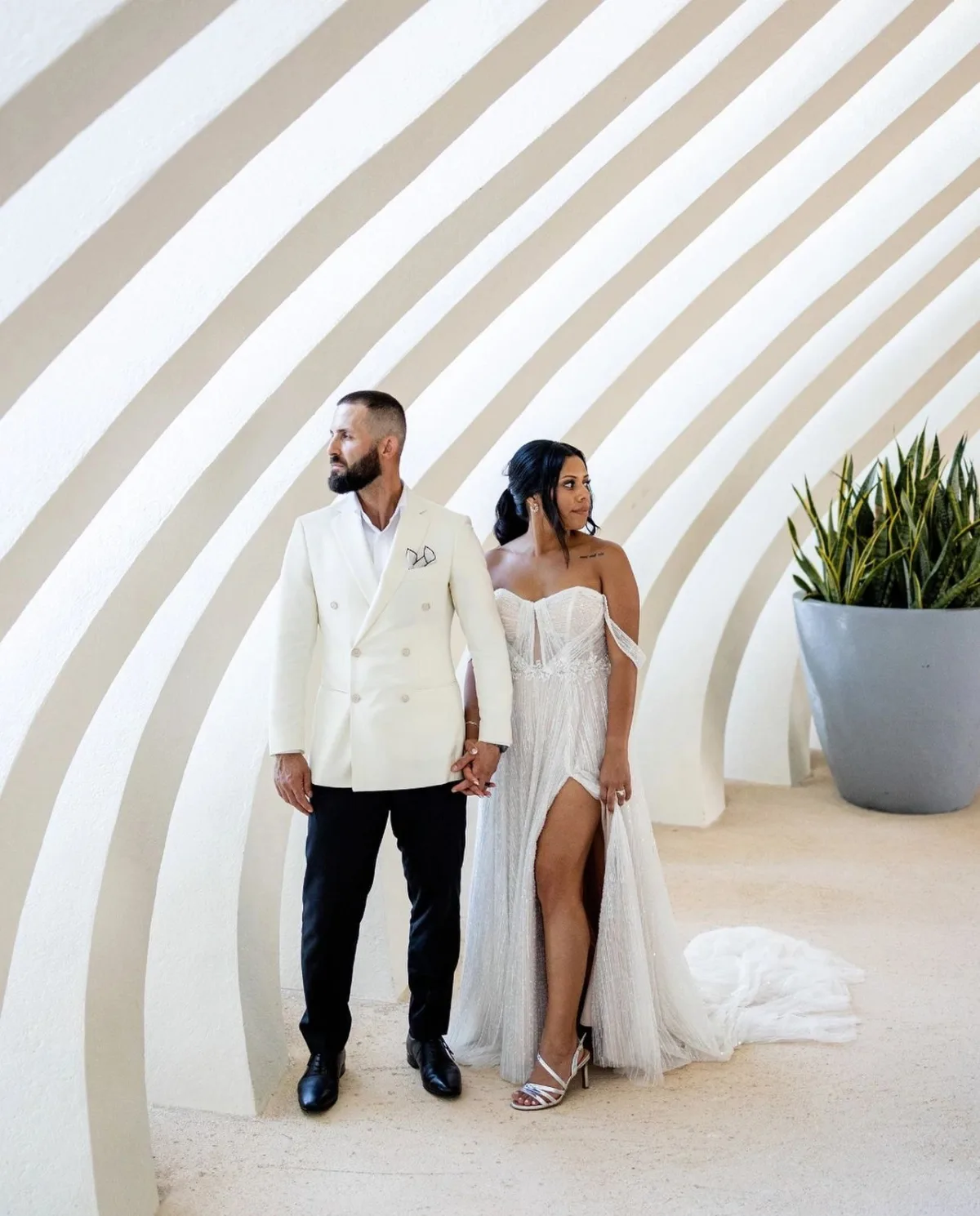 Bridal hair and airbrush makeup by VO evolution — photograph 18
