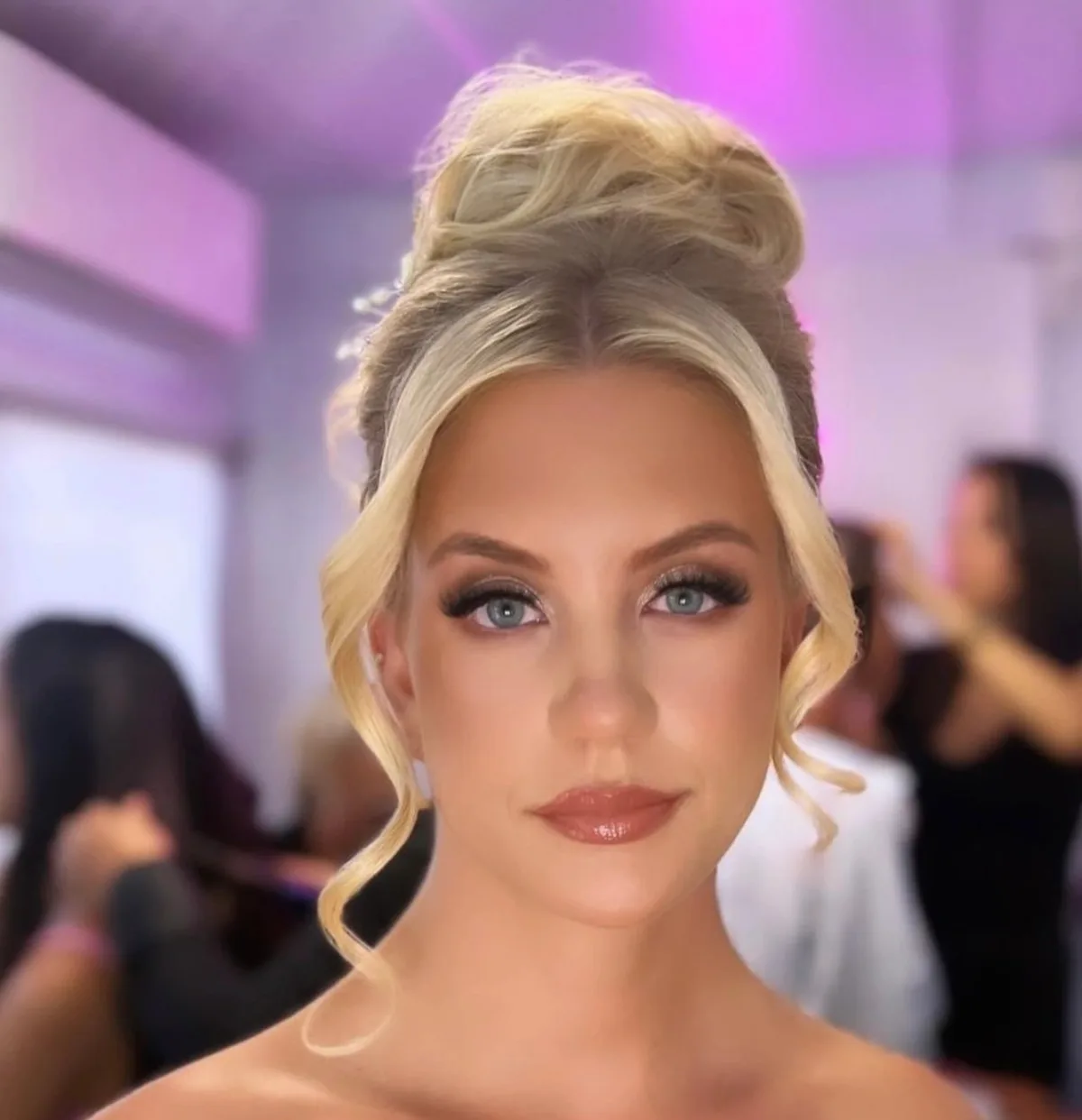Bridal hair and airbrush makeup by VO evolution — photograph 19